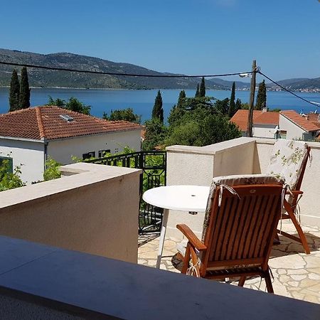 Villa Apartments Oliva Seget Vranjica Luaran gambar