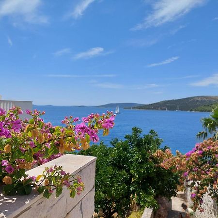 Villa Apartments Oliva Seget Vranjica Luaran gambar