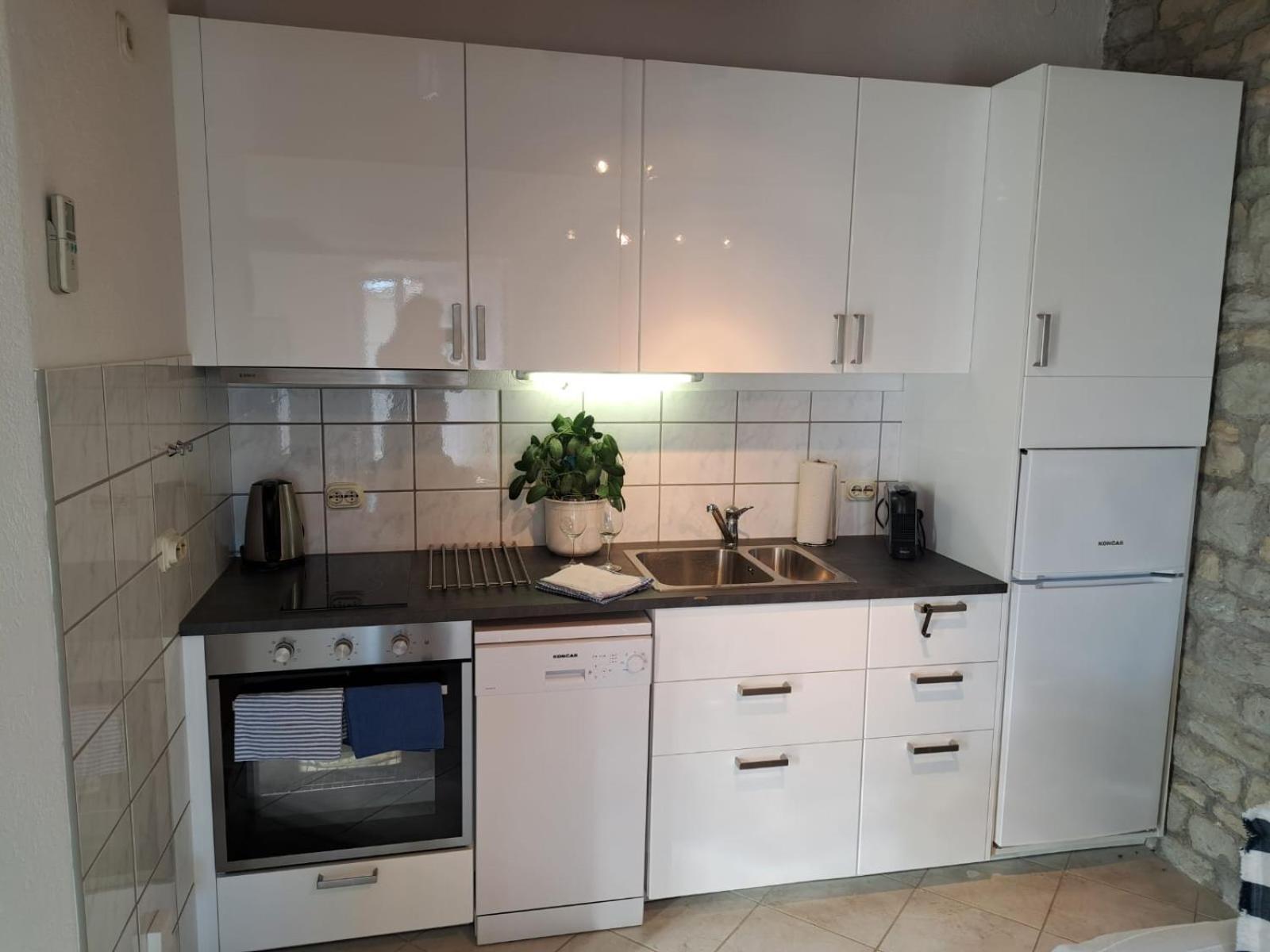Villa Apartments Oliva Seget Vranjica Luaran gambar