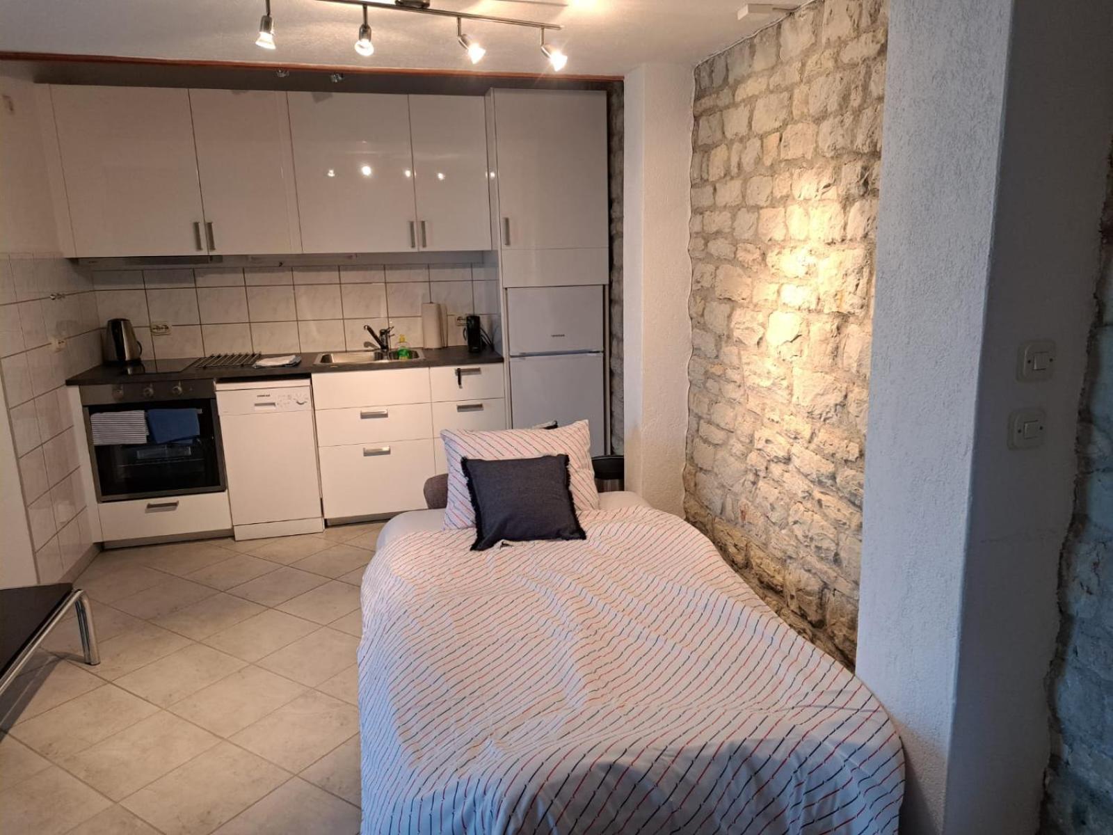 Villa Apartments Oliva Seget Vranjica Luaran gambar